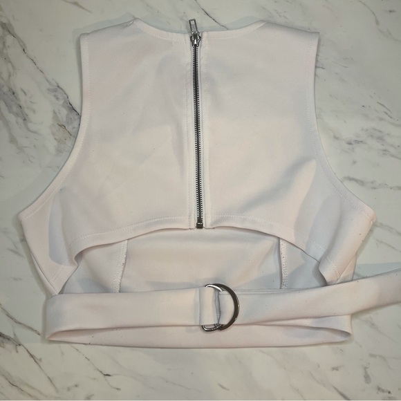 Cut Out Belt Back White Crop Top - Picture 1 of 8